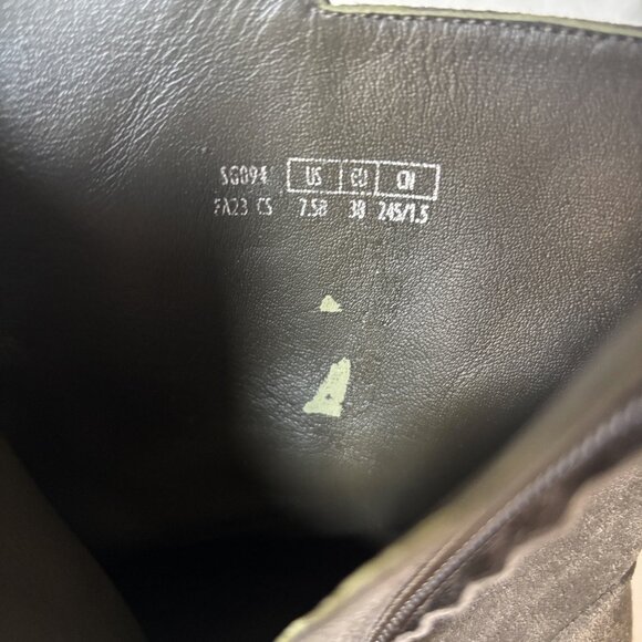 Stuart Weitzman Size 7.5B Light Gray Grey Suede Ankle Boot Zipper 5050 Bold Boot - Picture 8 of 9